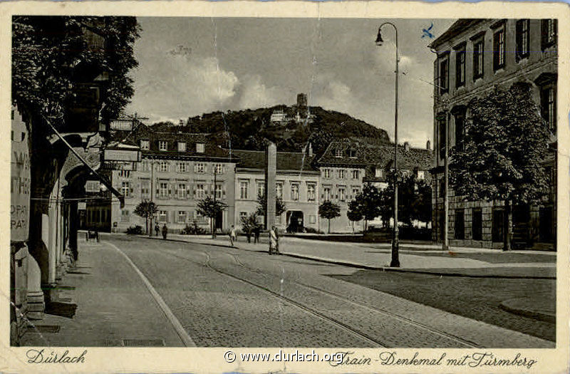 Train-Denkmal mit Turmberg