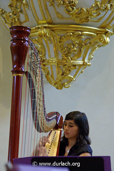 Kelly Tschann an der Harfe - 2008